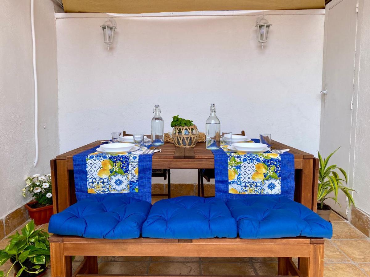 Casa Con Terrazzo In Centro Apartment Napoli Bagian luar foto