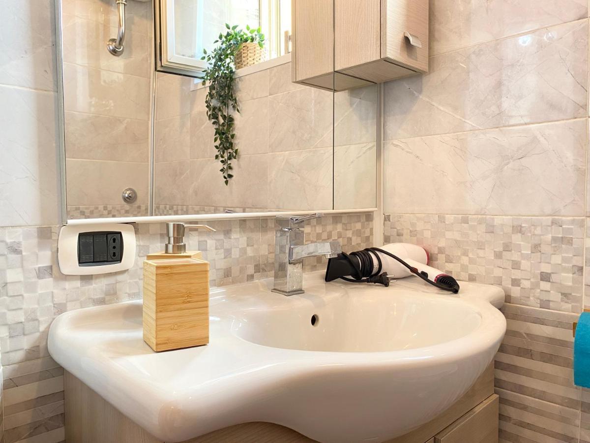 Casa Con Terrazzo In Centro Apartment Napoli Bagian luar foto